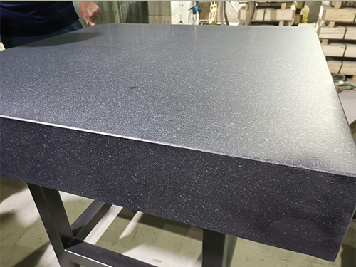 怎么使用00級大理石平臺檢查直線導(dǎo)軌的平行度與正確安裝方法