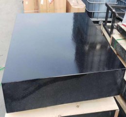 大理石工作臺(tái)需要定期進(jìn)行復(fù)檢和研磨過程